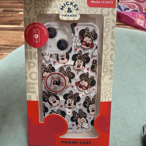 Disney Mickey & Friends Minnie Mouse iPhone 15 / 14 / 13 Protective Case New - Picture 1 of 4